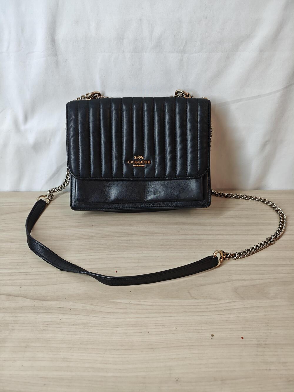 Coach Quilted Leather Crossbody Bag Womens Black Chain Strap Gold Hardware 2561